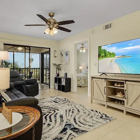 Estero Cove 523 - Beautifully Updated!! Condo
